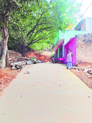 అభివృద్ధి నాస్తి.. అవినీతి జాస్తి! 4