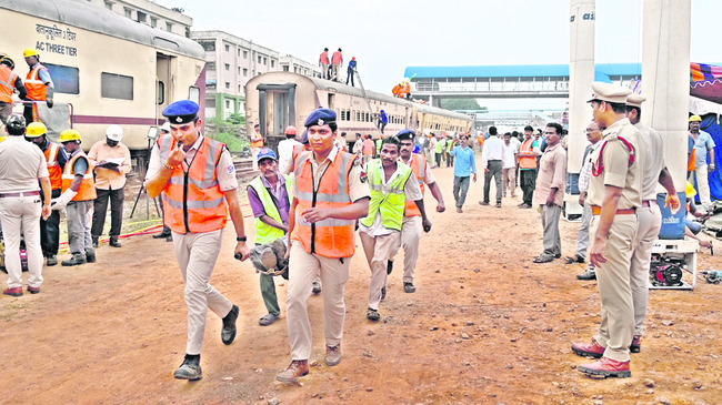 పట్టాలు తప్పిన యశ్వంత్‌పూర్‌2