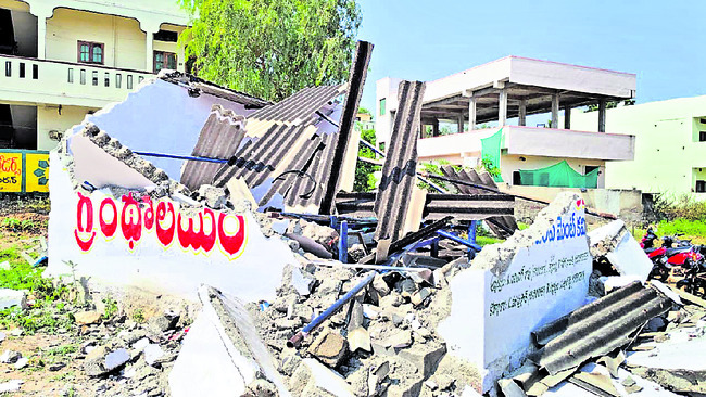 ఎస్సారెస్పీ భూముల కబ్జా1