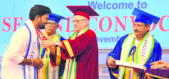 సంబురంగా స్నాతకోత్సవం3