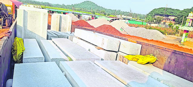 సత్తయ్య విగ్రహ  ప్రతిష్ఠాపనకు భూమిపూజ
2