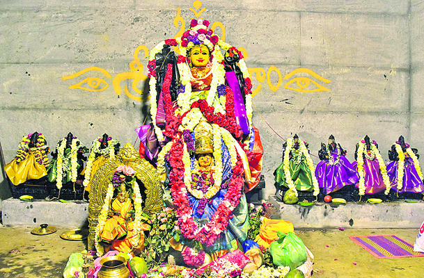 అడెల్లికి ప్రణమిల్లి..1