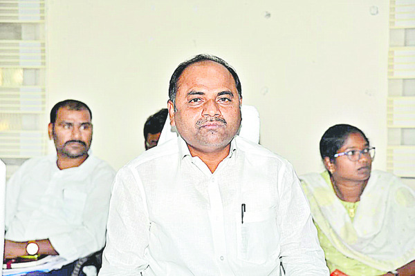 డీఆర్‌సీ.. మొక్కుబడిచేసి..!1