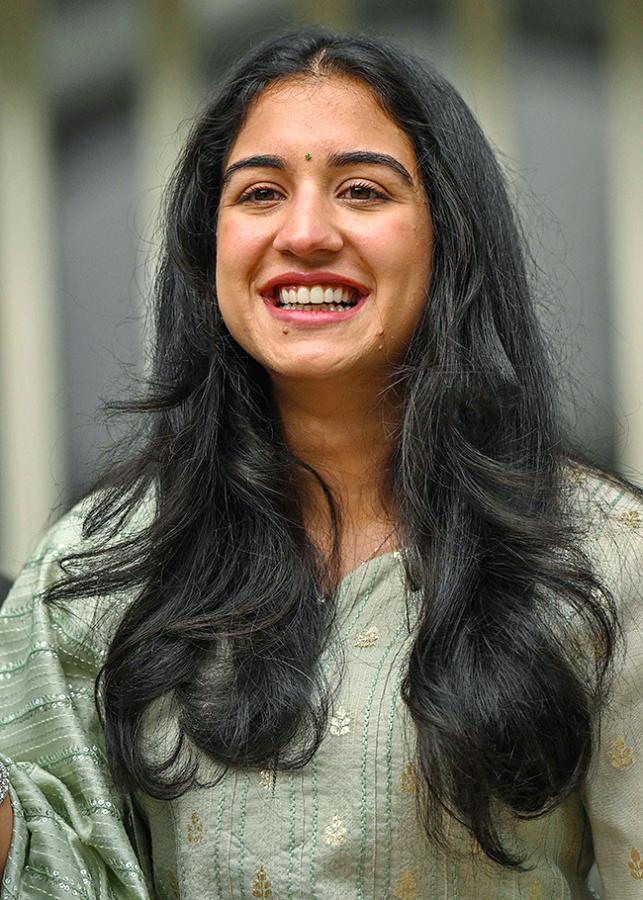 Ambani Piramal Family attends Piramal Finance ipo ceremony at NSE15