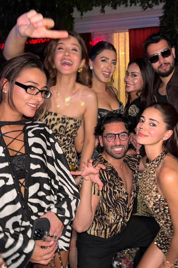 Bollywood Beauty Ananya Panday Attended Her Friend Wedding Photos11