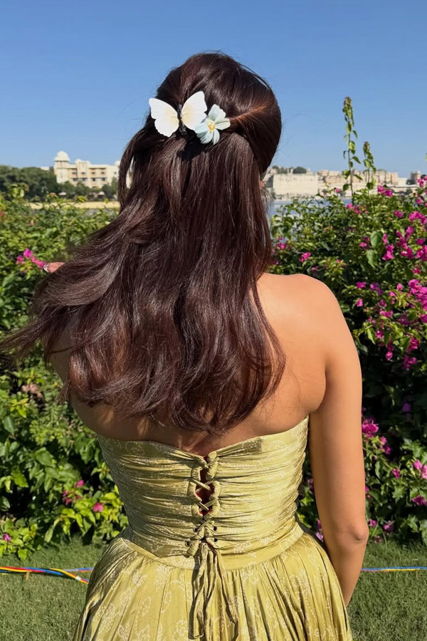 Bollywood Beauty Ananya Panday Attended Her Friend Wedding Photos10