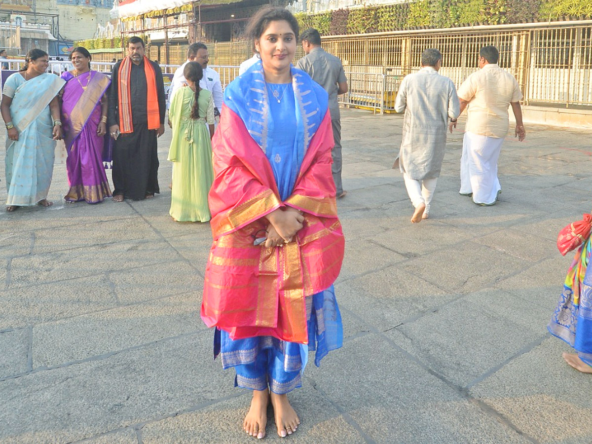 Celebrities and Politicians Visited Tirumala Temple Photos7