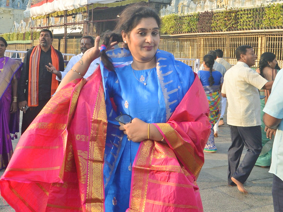 Celebrities and Politicians Visited Tirumala Temple Photos8