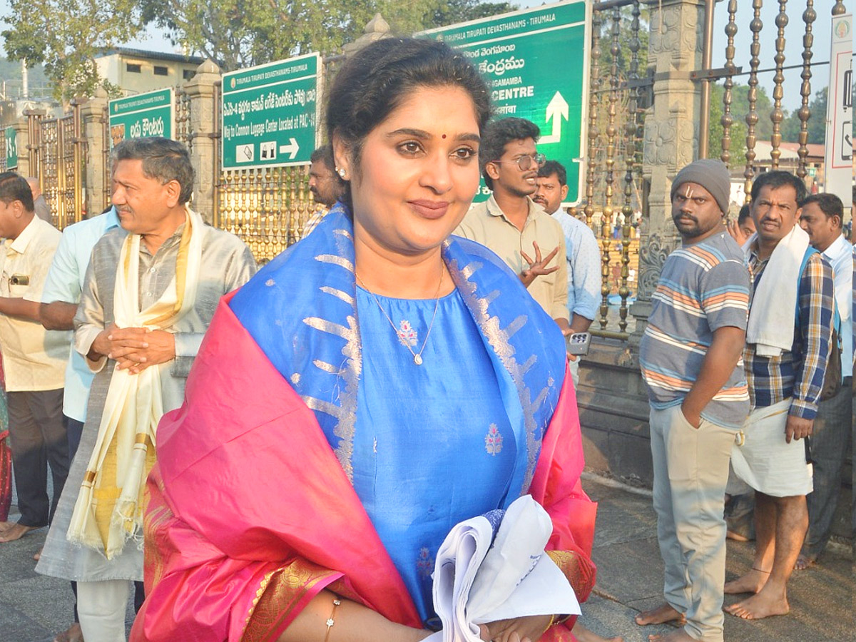 Celebrities and Politicians Visited Tirumala Temple Photos6