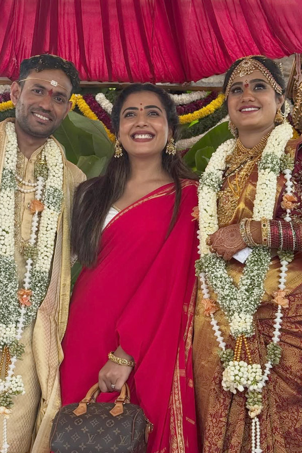 Tv Actress Deepthi Manne wedding Photos18