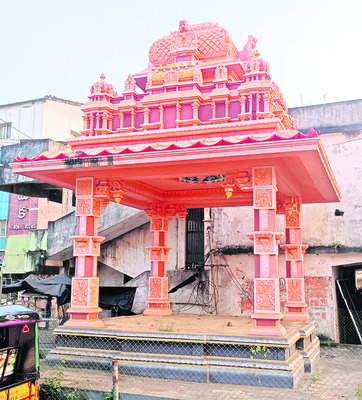 అలంకారప్రాయంగా మండపాలు 1