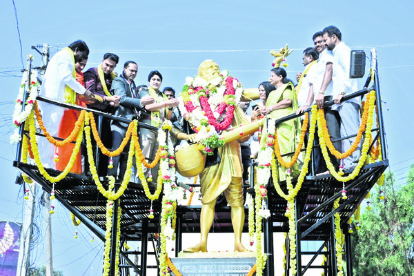 దాసవరేణ్య భక్త కనకదాస 1