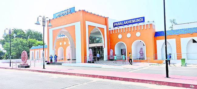 అభివృద్ధి పనుల పరిశీలన 2