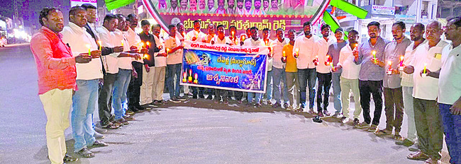 సీఎంకు.. స్పీకర్‌జన్మదిన శుభాకాంక్షలు 
2