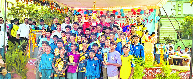 సీఎంకు.. స్పీకర్‌జన్మదిన శుభాకాంక్షలు 
1