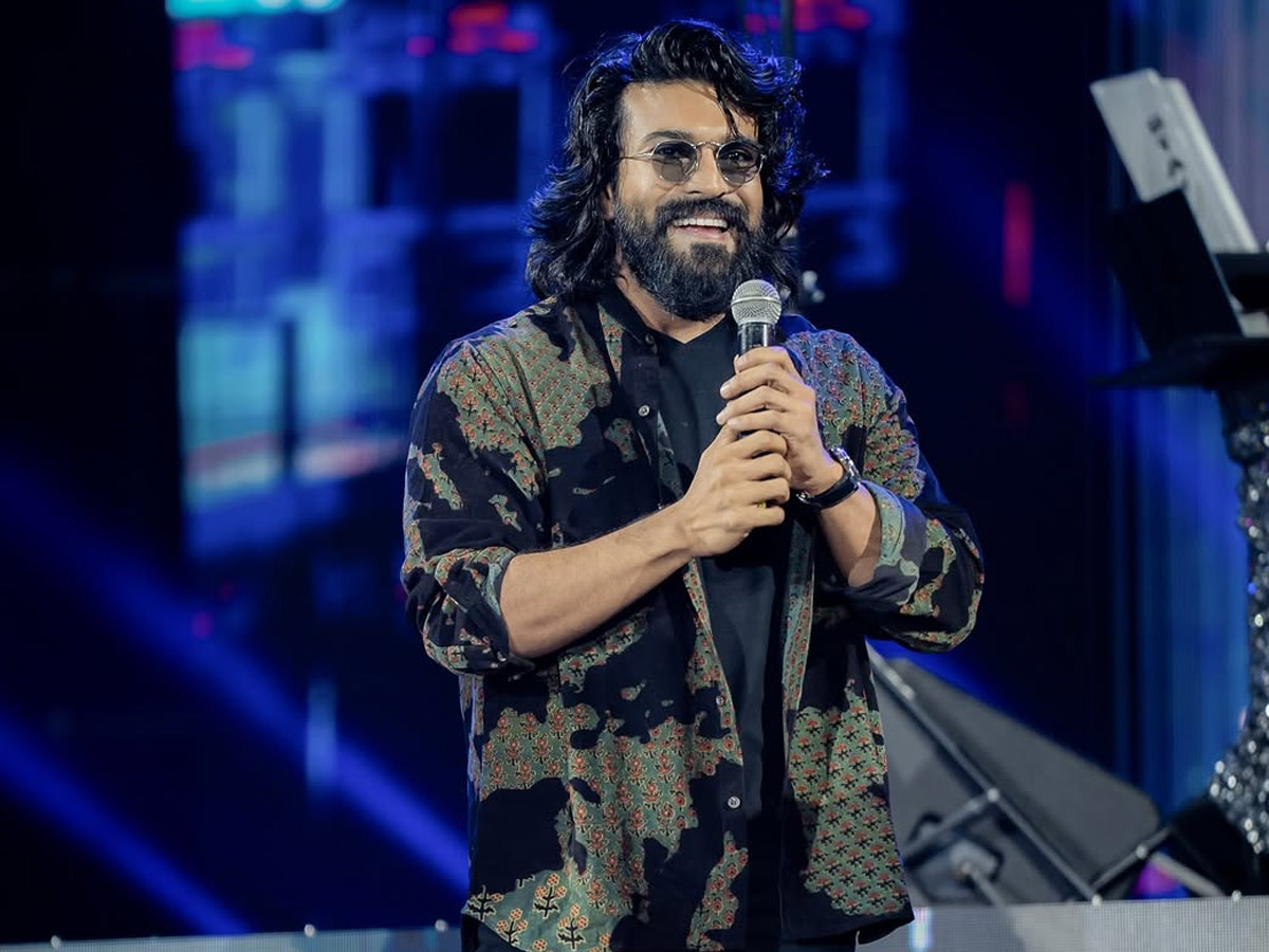 Ram Charan, Janhvi Kapoor join AR Rahman At Hyderabad concert Photos6