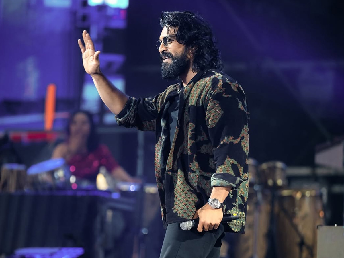 Ram Charan, Janhvi Kapoor join AR Rahman At Hyderabad concert Photos7