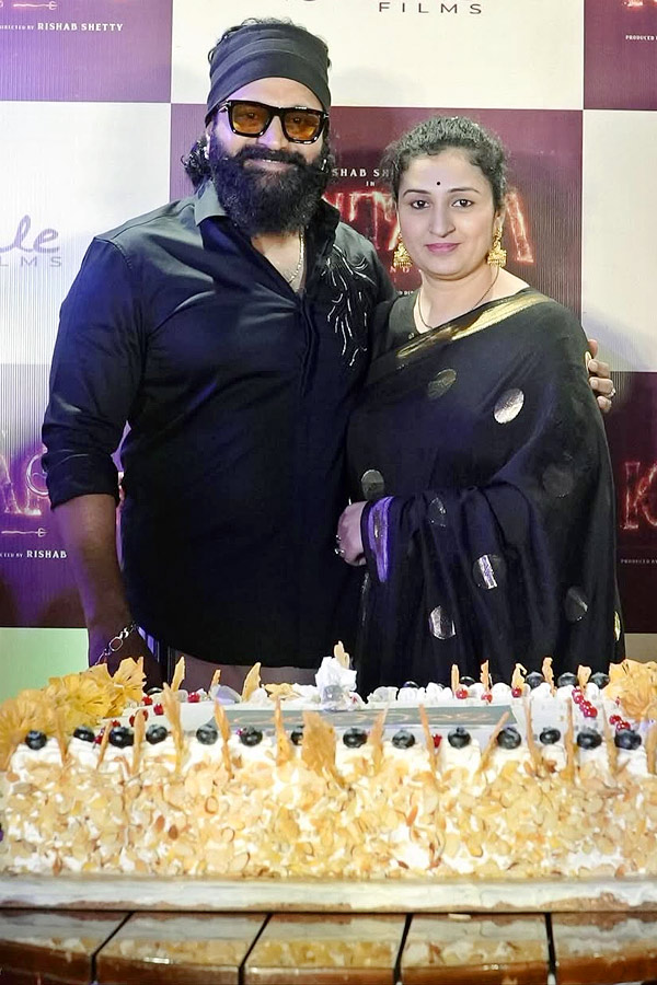 Rishab Shetty Celebrates Kantara Chapter 1 Success Party Photos10