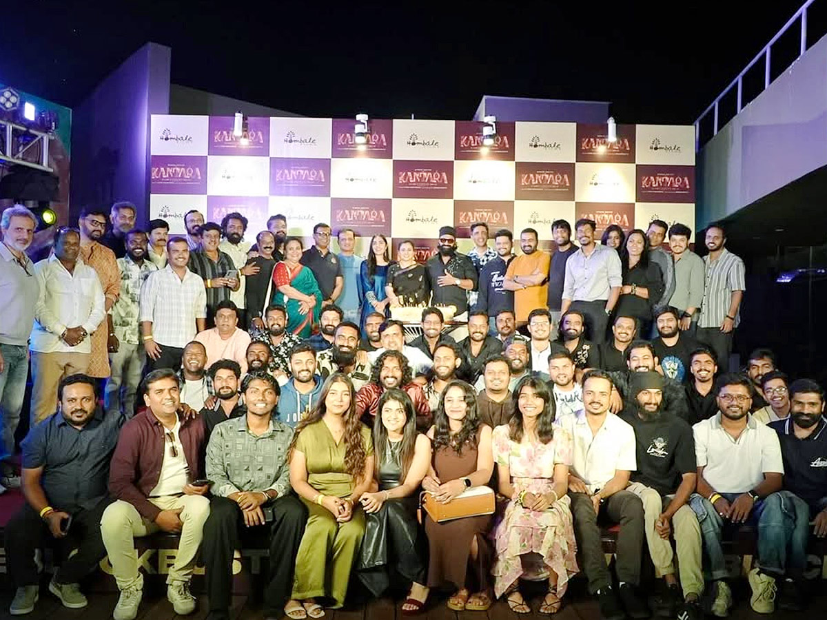 Rishab Shetty Celebrates Kantara Chapter 1 Success Party Photos3