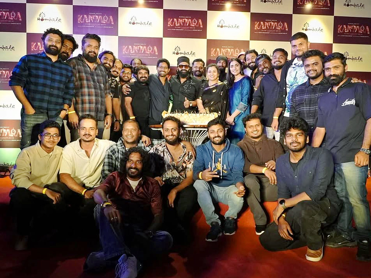 Rishab Shetty Celebrates Kantara Chapter 1 Success Party Photos4