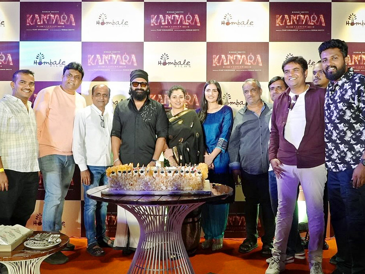 Rishab Shetty Celebrates Kantara Chapter 1 Success Party Photos7