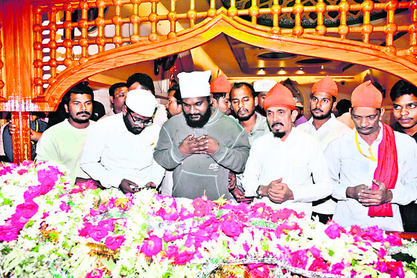 అలరించిన ఖవ్వాలీ1