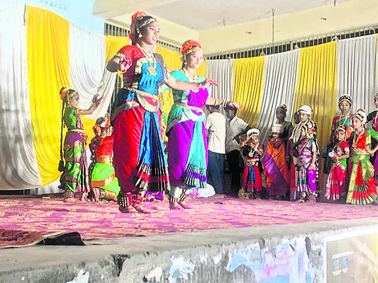 గురజాడకు ఘన నివాళి 1