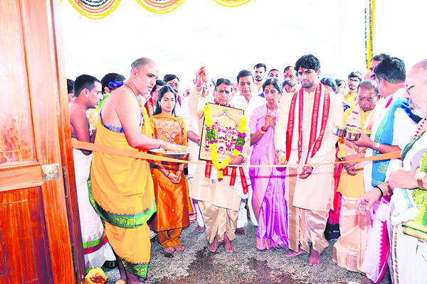 యాదగిరిగుట్టలో అన్నప్రసాద కేంద్రం ప్రారంభం1