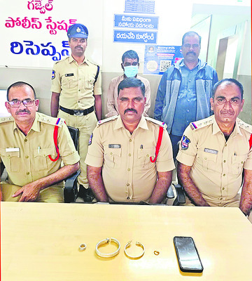 మద్యం తాగేందుకు తీసుకెళ్లి..1