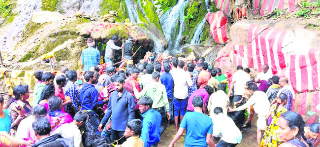 కరుణించు మంగమ్మతల్లీ 
1