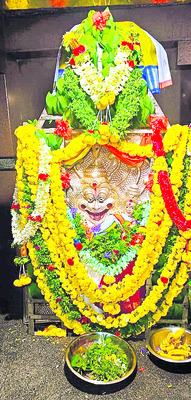 పింఛన్‌ కోసం వెళుతూ పరలోకాలకు.. 1