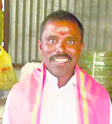 టిప్పర్‌ ఢీకొని   యువకుడి దుర్మరణం1