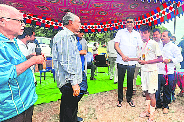 ప్రశాంతంగా    ఆలిండియా బార్‌ పరీక్ష 
2