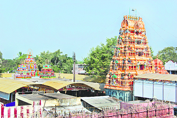 ఐశ్వర్య ప్రదాయినిగా  బగళాముఖి అమ్మవారు 
2