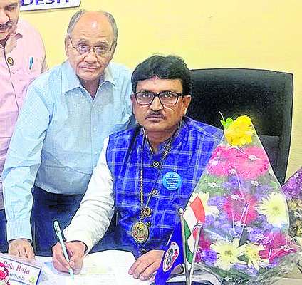 పంటల బీమాపై  అవగాహన పెంచాలి 2