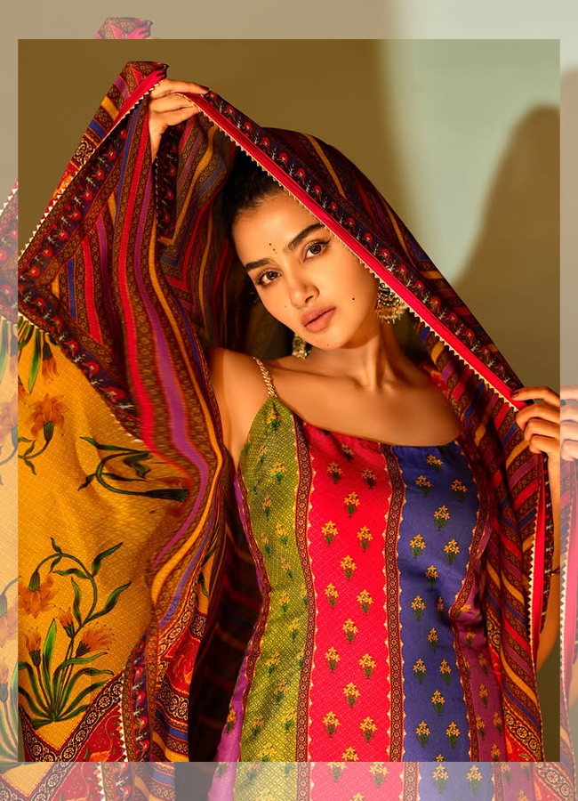 Anupama Paradha movie poses in a colorful dress (photos)2