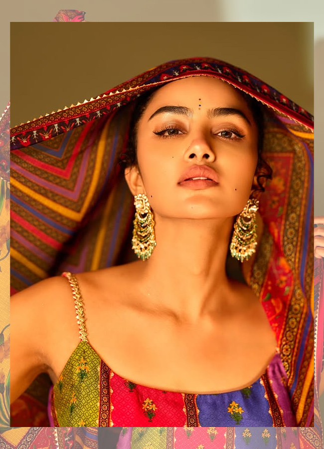 Anupama Paradha movie poses in a colorful dress (photos)3