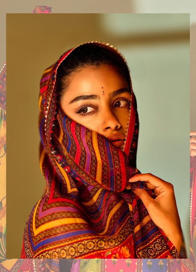 Anupama Paradha movie poses in a colorful dress (photos)6