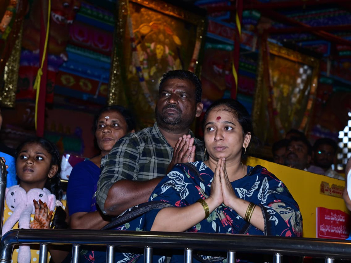 Huge Devotees At Vijayawada Indrakiladri Photos17