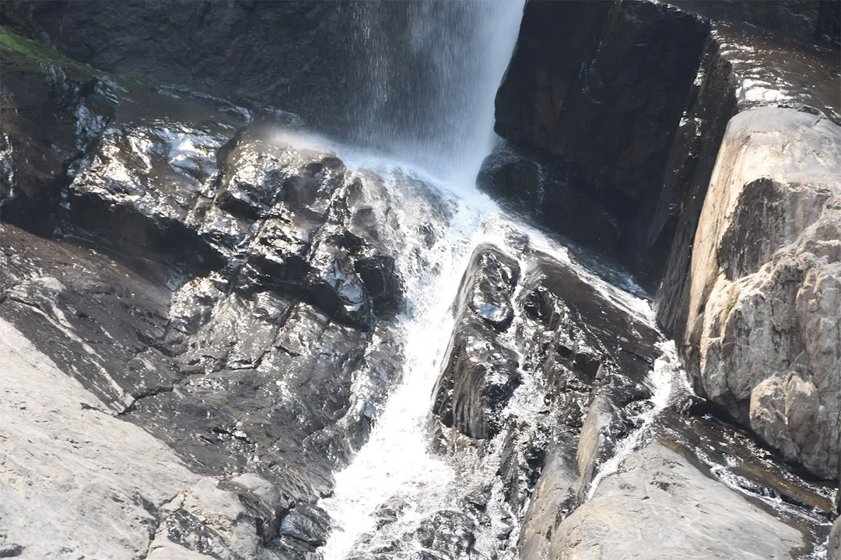 Mankadadian Waterfall in Odisha Photos14