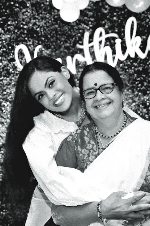  Actress Karthika Nair Shares Emotional Post On Social Media Photos2