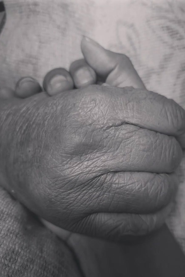  Actress Karthika Nair Shares Emotional Post On Social Media Photos11