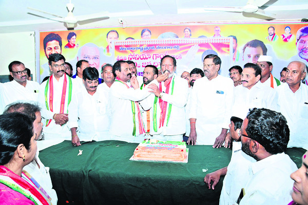 కాంగ్రెస్‌తోనే  తెలంగాణ ఏర్పాటు
1