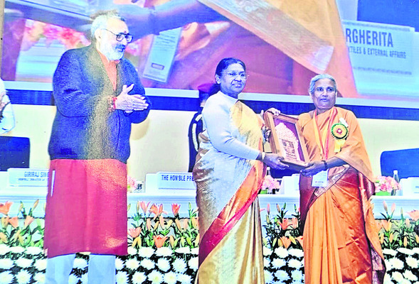 బ్యాంకు ఖాతాలో  నగదు మాయం1