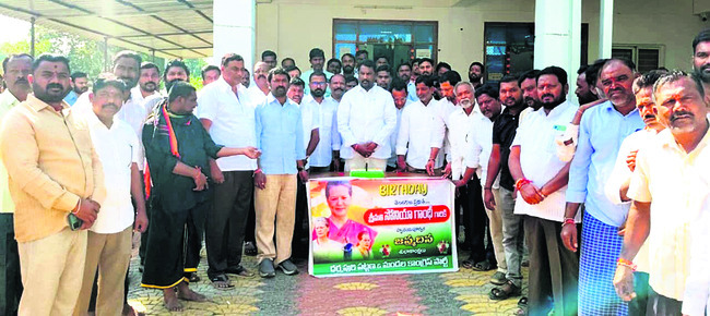 సోనియాతోనే   ప్రత్యేక రాష్ట్రం
3