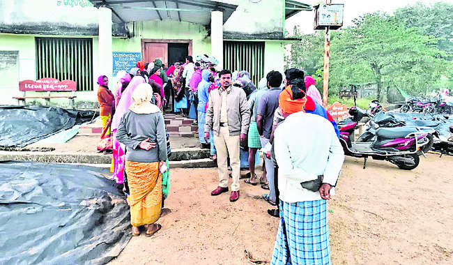 ఓటు హక్కును వినియోగించుకోవాలి
3