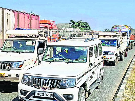 రోడ్డెక్కిన రైతన్న2