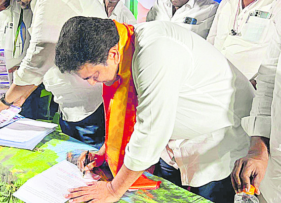 గురజాల నియోజకవర్గంలో జోరుగా కోటి సంతకాల సేకరణ 1