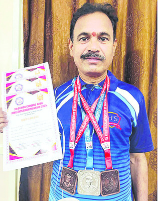 జాతీయ మాస్టర్స్‌  అథ్లెటిక్స్‌లో 3 పతకాలు 1