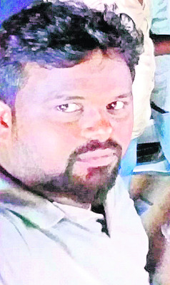 దైవదర్శనానికి వెళ్తూ కానరాని లోకాలకు 
8